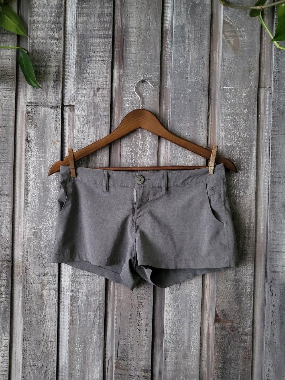 Billabong Grey New Wave Low-Rise Hybrid Walkshorts - Size 1